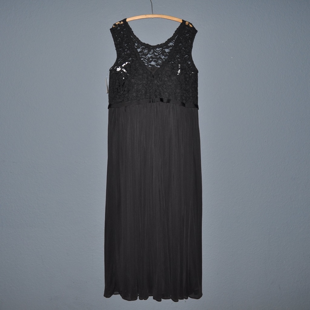 New DAVID'S BRIDAL Black Lace Bodice Long Gown NWT - Picture 4 of 7